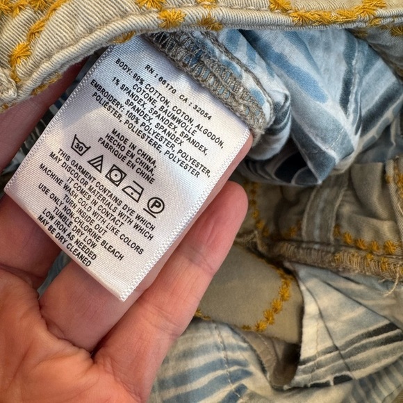 Anthropologie Chino Khaki and Gold Embroided Circle Ankle Pant / 27 / Relaxed - Picture 7 of 12